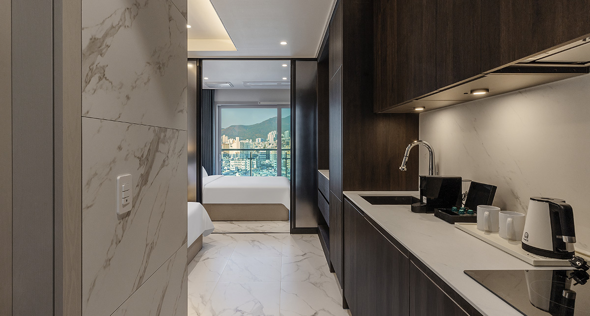 Terrace Deluxe Family Twin