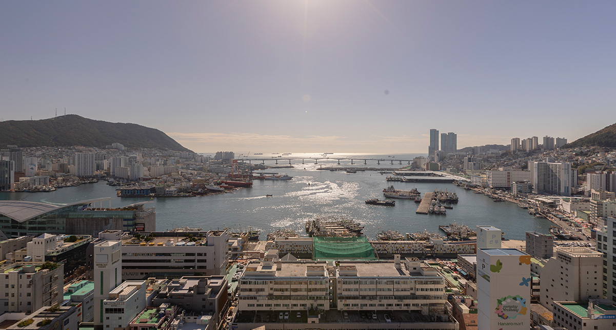 Terrace Family Jagalchi Corner Ocean