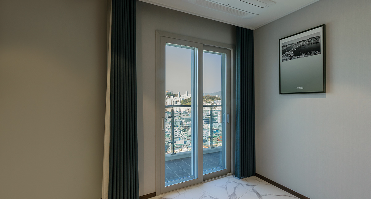 Terrace Royal Corner Partial Ocean