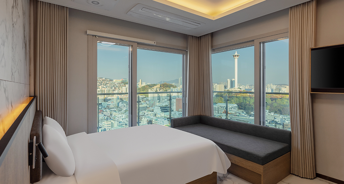 Terrace Royal Corner Partial Ocean