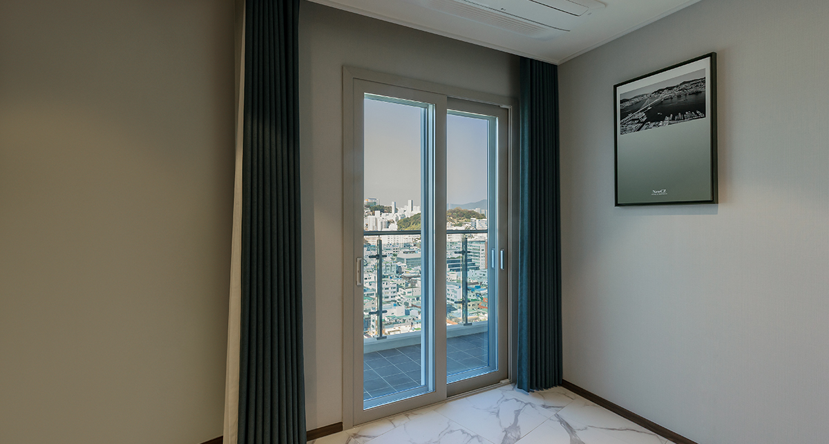 Terrace Royal Corner Partial Ocean